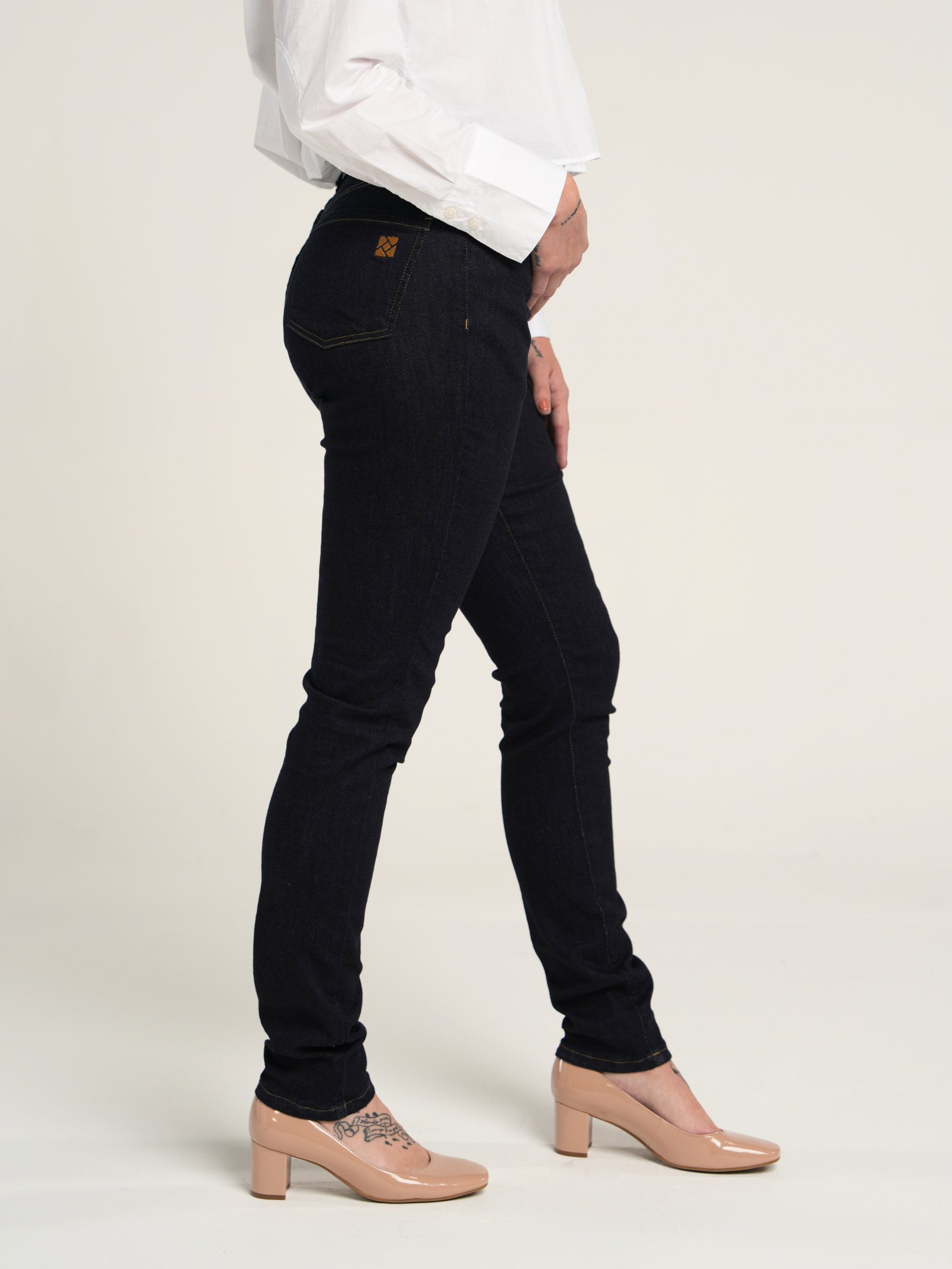 Classic Slim Jean Mid Rise Deep Indigo Wash