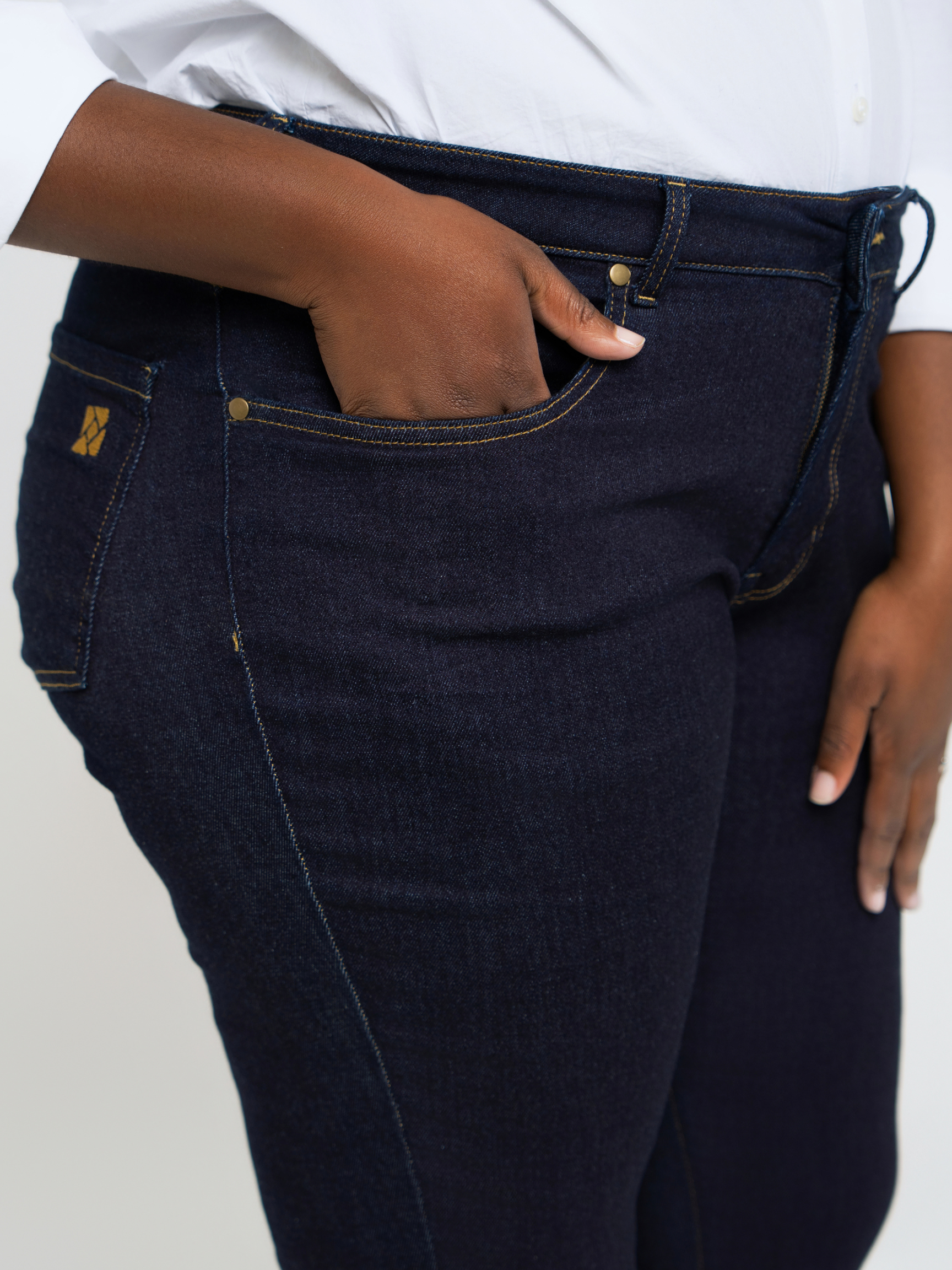 Curvy Slim Jean Mid Rise Deep Indigo Wash