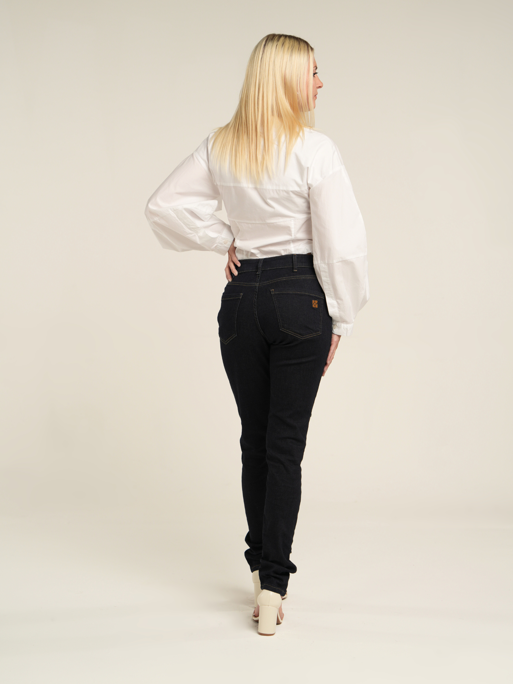Classic Slim Jean Mid Rise Deep Indigo Wash